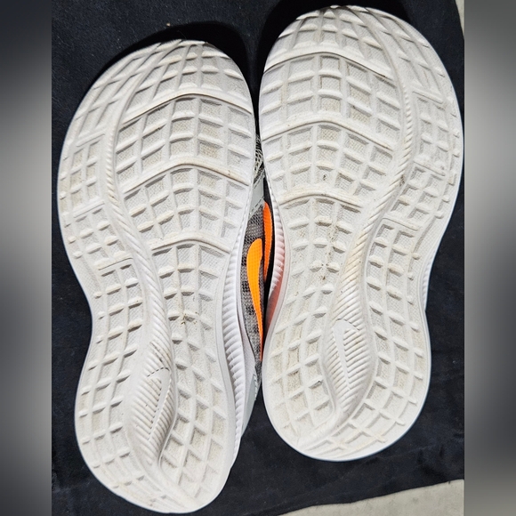 Nike Downshifter 10 Baby Toddler US 8C - Gently Used - Picture 5 of 8